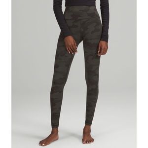 NWOT Lululemon High Rise Wunder Under size 6 28 inch